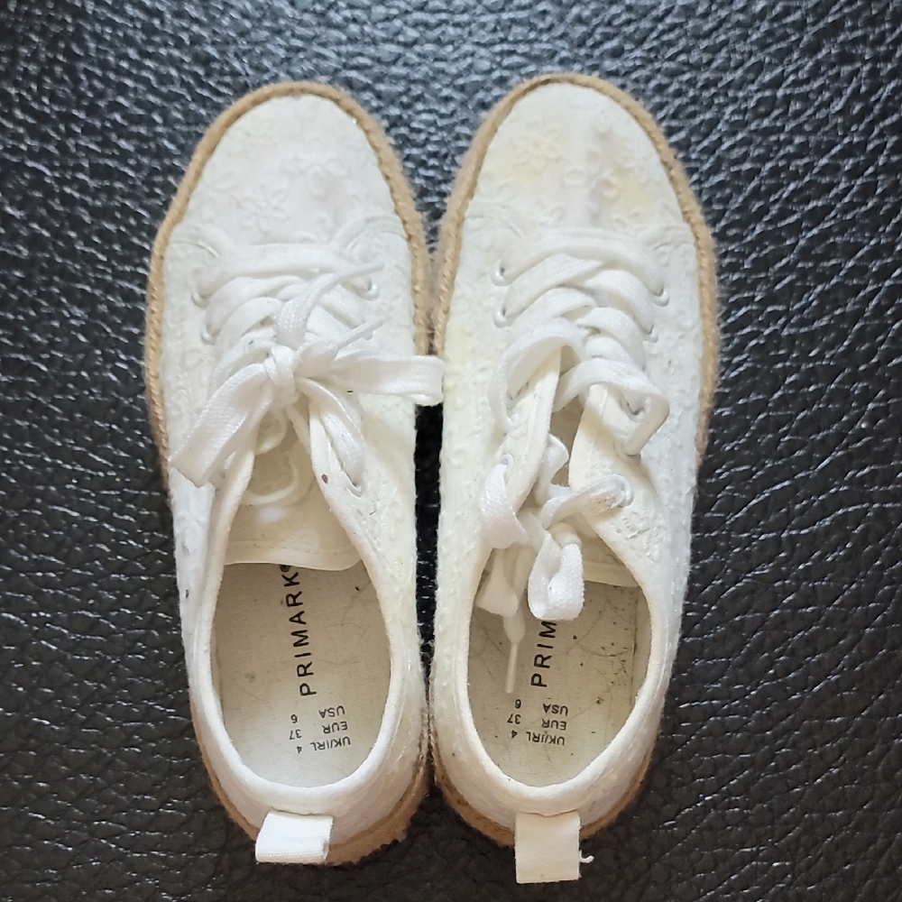 Primark Cream Lace-Up Sneakers